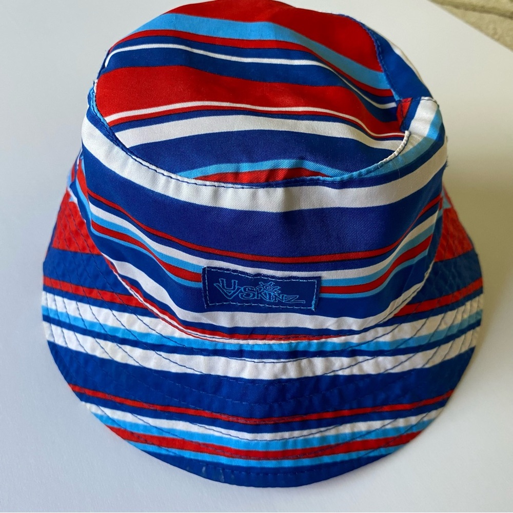 UV Skinz Skins Hat Size 6 12 18 months reversible red white blue striped baby
